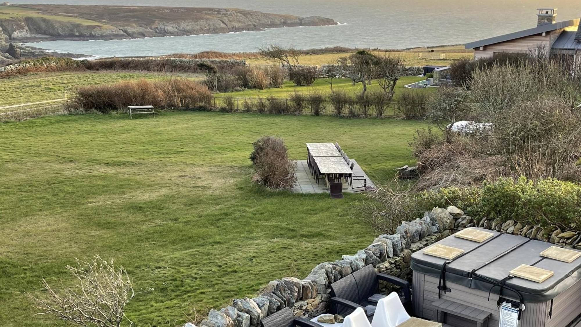 Tan Y Cytiau Holyhead Exterior foto