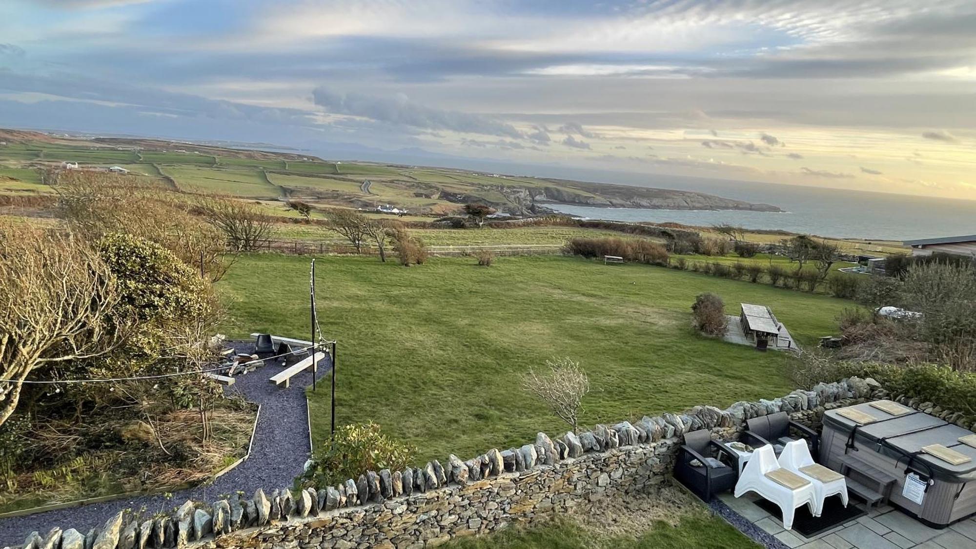 Tan Y Cytiau Holyhead Exterior foto